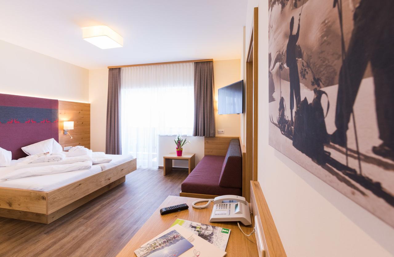 Panoramahotel Guertl Haus im Ennstal Zewnętrze zdjęcie