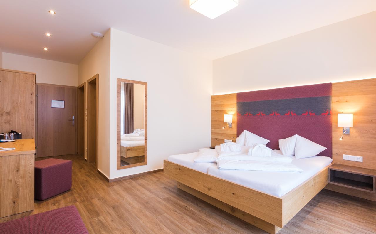 Panoramahotel Guertl Haus im Ennstal Zewnętrze zdjęcie